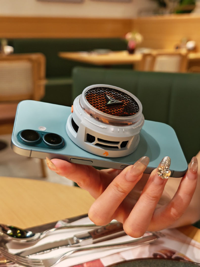 MEIZU PANDAER × Flydigi IceWave Magnetic Cooling Armor